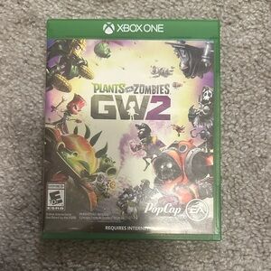 PopCap Plants vs Zombies GW2 for Xbox One - Green Case